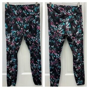 Floral athletic capri with side pockets women's medium 8‎ 10